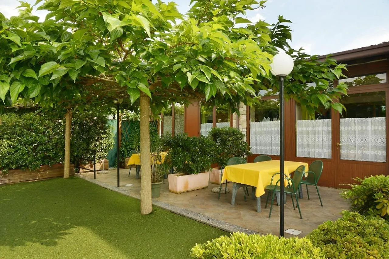 La Grolla Apartments Manerba del Garda
