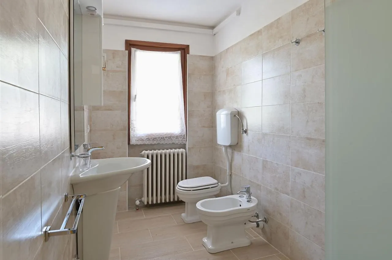 La Grolla Apartments Manerba del Garda 0*,  Italien