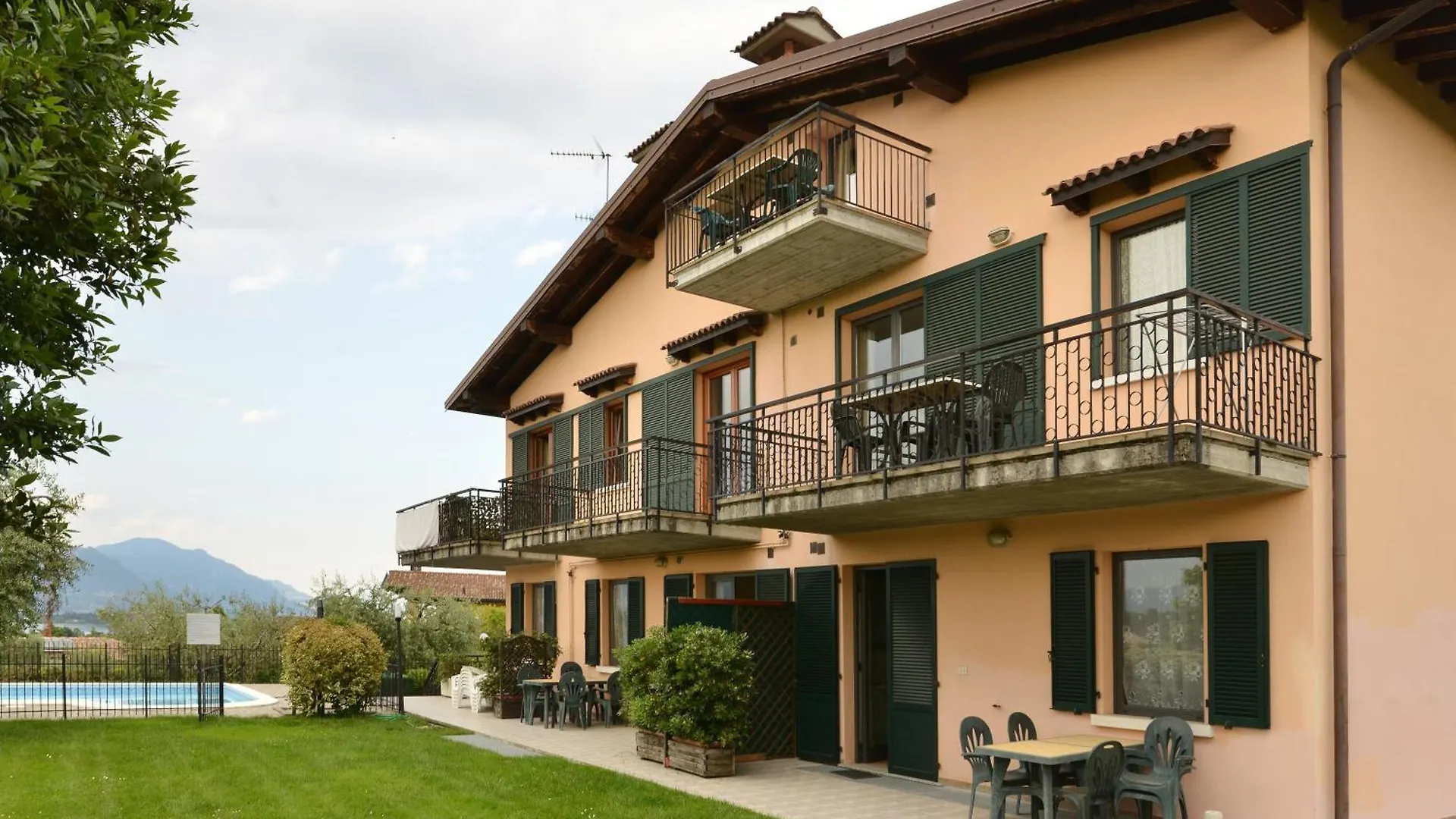 La Grolla Apartments Manerba del Garda