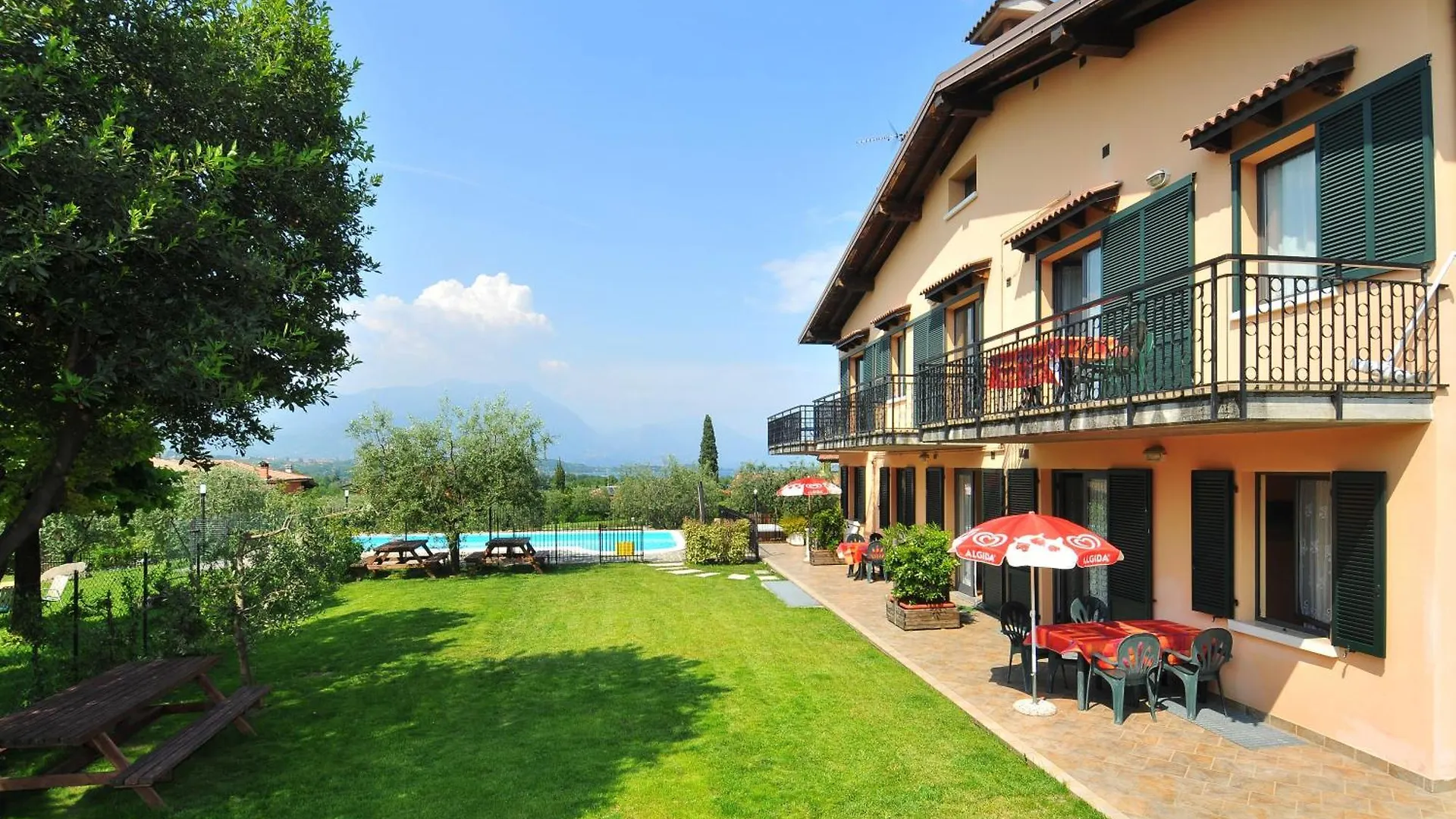 La Grolla Apartments Manerba del Garda