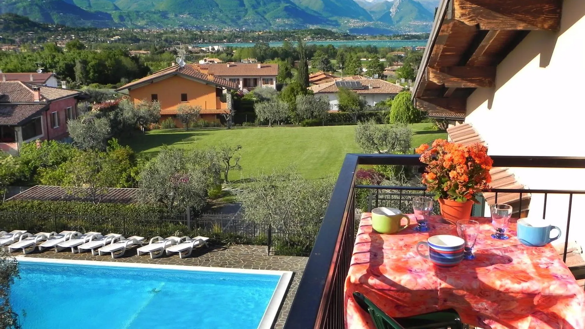 La Grolla Apartments Manerba del Garda 0*,