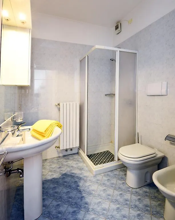 La Grolla Apartments Manerba del Garda İtalya